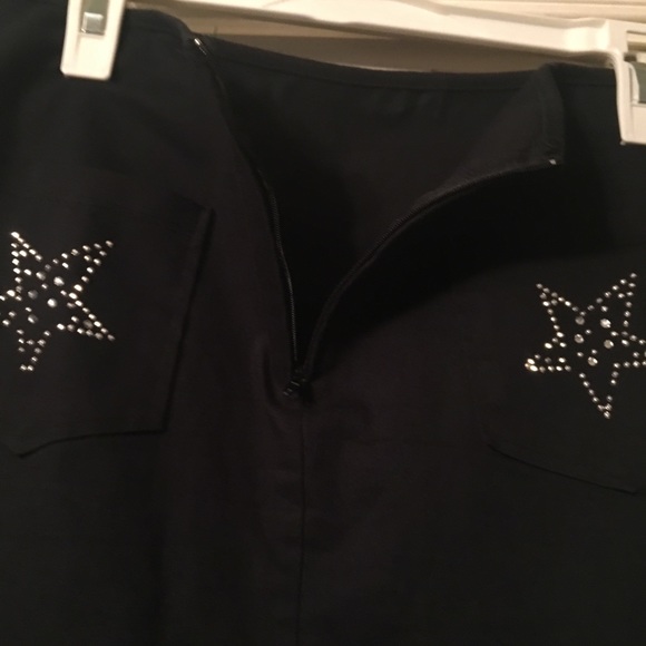 Black maxi skirt with star embellishments - Picture 5 of 6